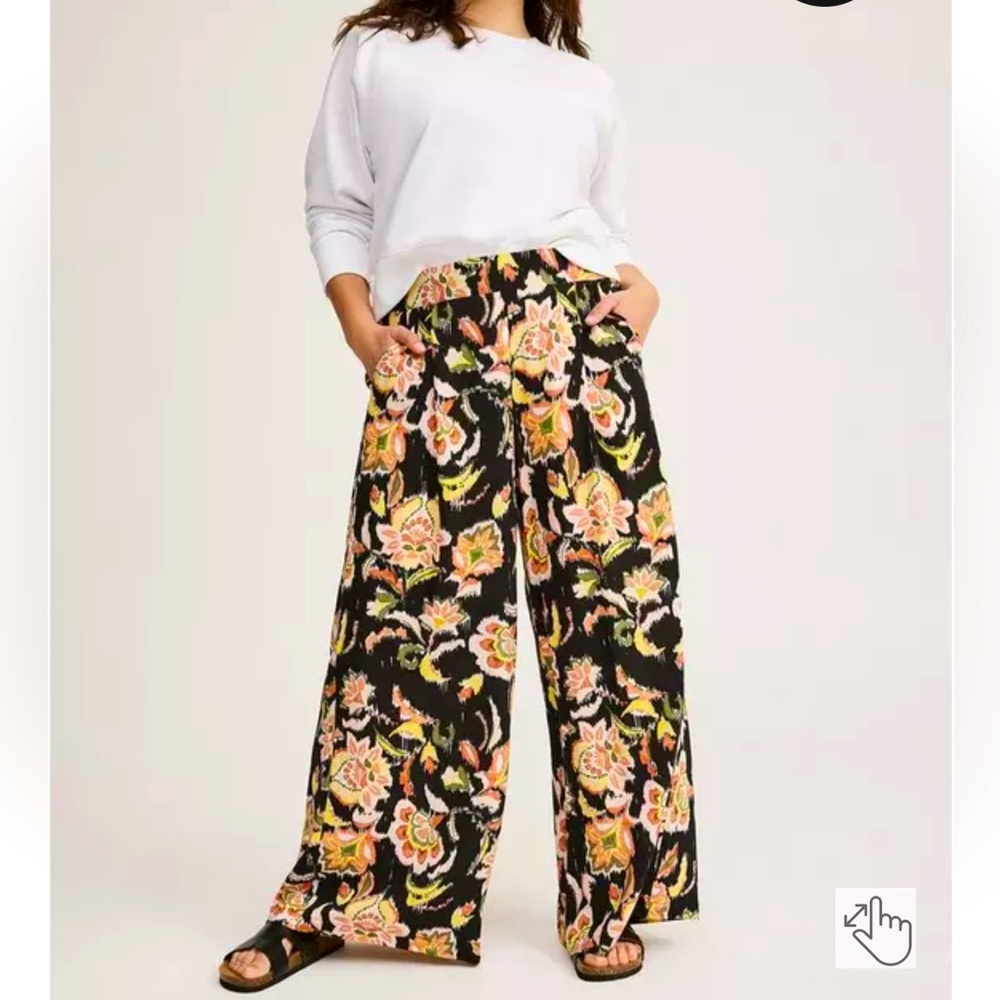 NWT Torrid Pull-On Challis Wide Leg Pant